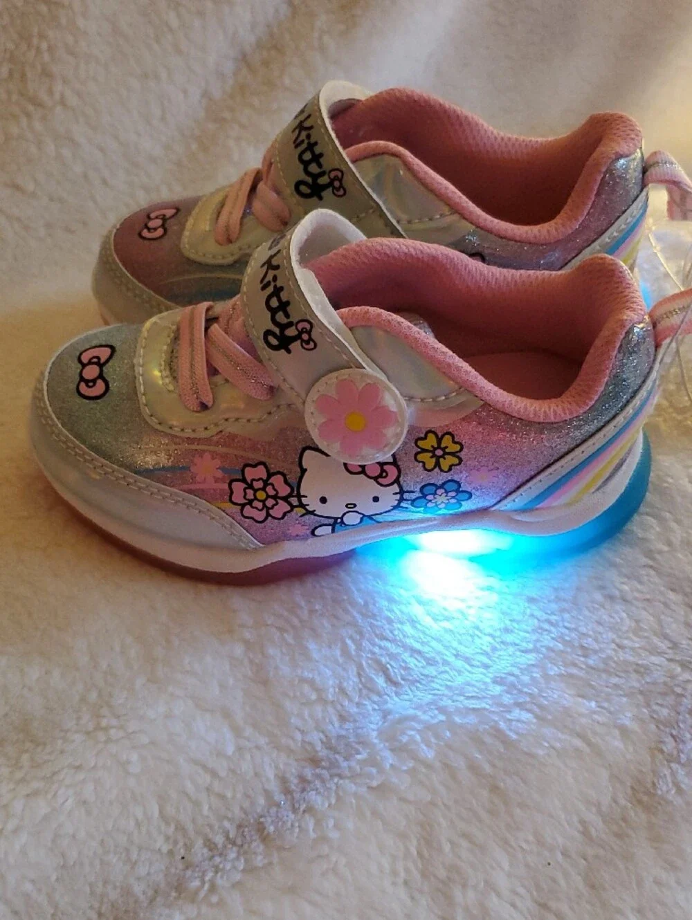Hello Kitty add sparkle